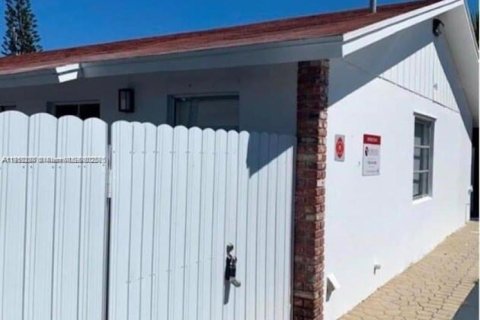 Villa ou maison à louer à Boynton Beach, Floride: 2 chambres, 78.97 m2 № 1968605 - photo 17