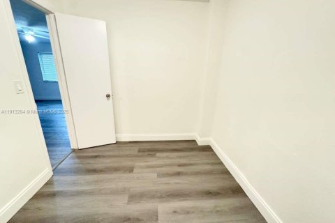 Villa ou maison à louer à Boynton Beach, Floride: 2 chambres, 78.97 m2 № 1968605 - photo 5