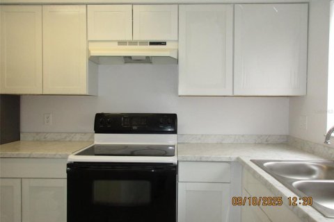 Adosado en alquiler en Kissimmee, Florida, 2 dormitorios, 101.08 m2 № 1901633 - foto 13