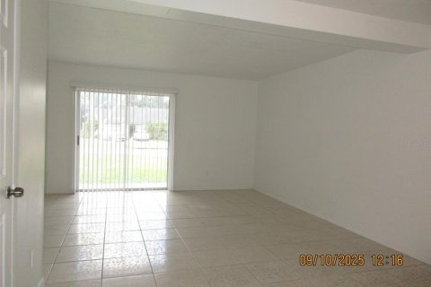 Adosado en alquiler en Kissimmee, Florida, 2 dormitorios, 101.08 m2 № 1901633 - foto 5