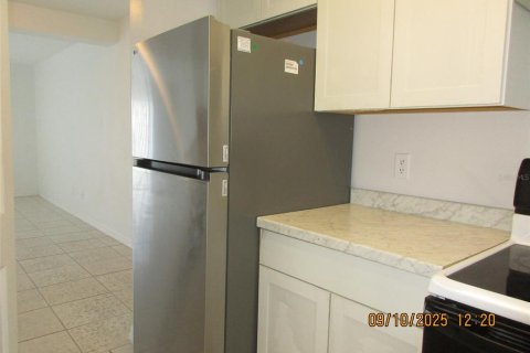 Adosado en alquiler en Kissimmee, Florida, 2 dormitorios, 101.08 m2 № 1901633 - foto 14