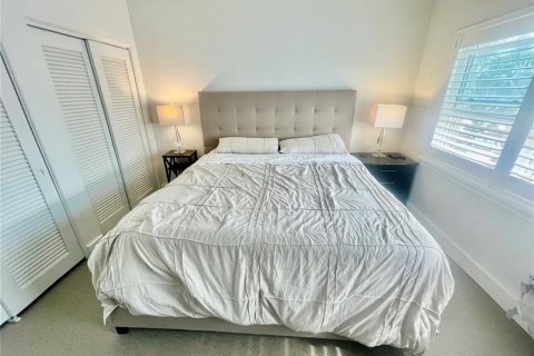 Condo in Saint Pete Beach, Florida, 2 bedrooms № 2103562 - photo 13