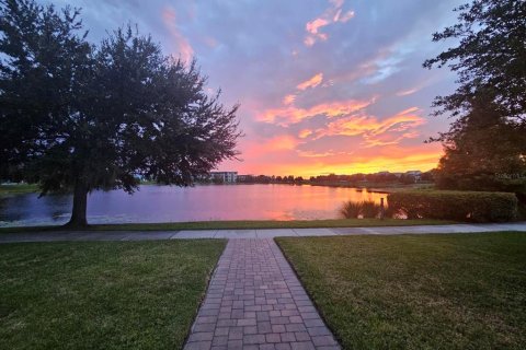Villa ou maison à louer à Orlando, Floride: 4 chambres, 235.14 m2 № 2095995 - photo 2