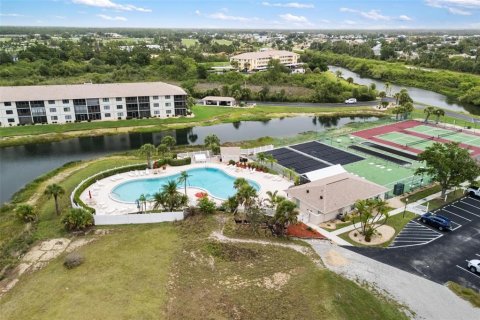 Condominio en venta en Punta Gorda, Florida, 2 dormitorios, 107.12 m2 № 1775451 - foto 4