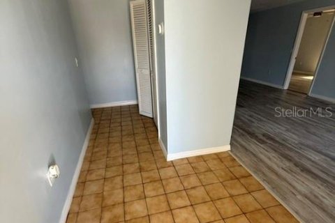House in Venice, Florida 3 bedrooms, 149.67 sq.m. № 2220732 - photo 2