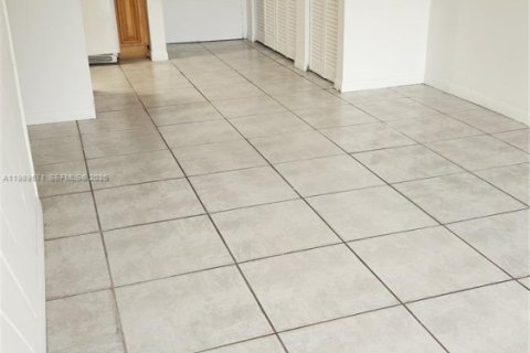 Copropriété à louer à Miami, Floride: 1 chambre, 43.2 m2 № 2051611 - photo 17