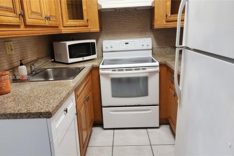 Condo à Miami, Floride, 1 chambre  № 2051611