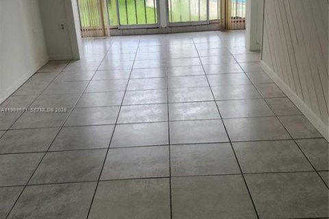 Copropriété à louer à Miami, Floride: 1 chambre, 43.2 m2 № 2051611 - photo 14