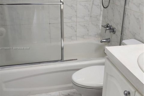 Copropriété à louer à Miami, Floride: 1 chambre, 43.2 m2 № 2051611 - photo 19