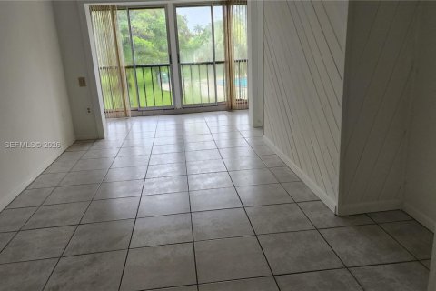 Copropriété à louer à Miami, Floride: 1 chambre, 43.2 m2 № 2051611 - photo 4