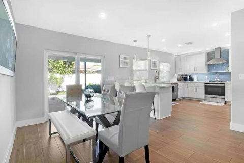 Villa ou maison à vendre à Delray Beach, Floride: 4 chambres, 136.57 m2 № 2176682 - photo 2