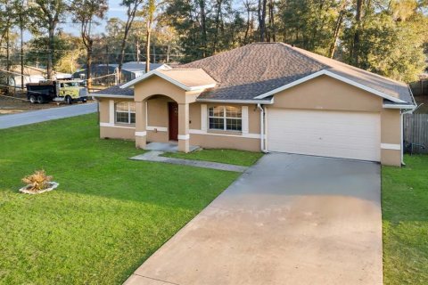 House in Ocala, Florida 3 bedrooms, 176.05 sq.m. № 1517364 - photo 1