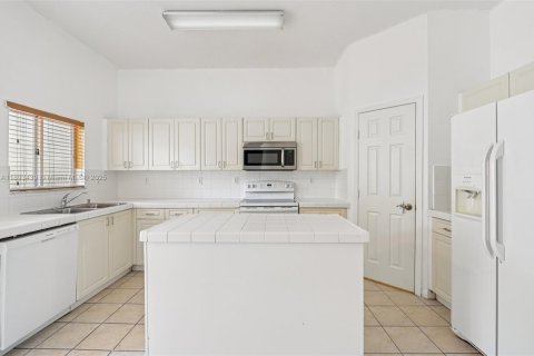 Adosado en alquiler en Homestead, Florida, 3 dormitorios, 176.98 m2 № 1947009 - foto 10