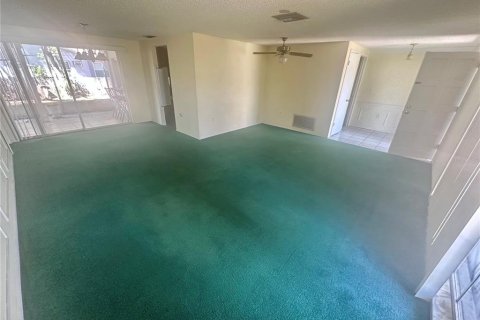 House in New Port Richey, Florida 2 bedrooms, 141.12 sq.m. № 1918567 - photo 4