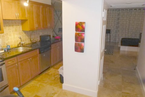 Condominio en venta en Miami Beach, Florida, 49.24 m2 № 1874305 - foto 6