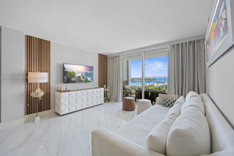 Condo in Miami Beach, Florida, 1 bedroom  № 2031673 - photo 5