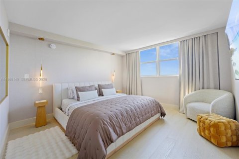 Condo in Miami Beach, Florida, 1 bedroom  № 2031673 - photo 11