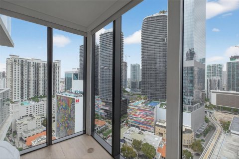 Condo in Miami, Florida, 2 bedrooms  № 2062783 - photo 12