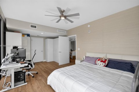 Condo in Miami, Florida, 2 bedrooms  № 2062783 - photo 14