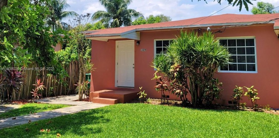 Villa ou maison à Miami, Floride 2 chambres, 102.19 m2 № 1839112