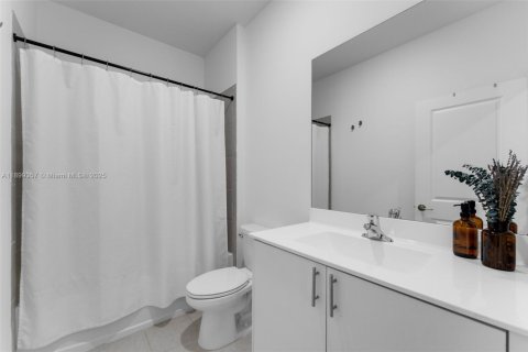 Townhouse in Homestead, Florida 3 bedrooms, 159.98 sq.m. № 1952467 - photo 14