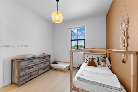 Townhouse in Homestead, Florida 3 bedrooms, 159.98 sq.m. № 1952467 - photo 19