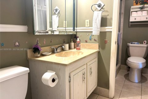 Condominio en venta en Pembroke Pines, Florida, 1 dormitorio, 72.46 m2 № 2076910 - foto 8
