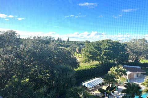 Condominio en venta en Pembroke Pines, Florida, 1 dormitorio, 72.46 m2 № 2076910 - foto 17