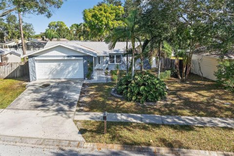 Villa ou maison à vendre à Largo, Floride: 3 chambres, 107.02 m2 № 2093242 - photo 2