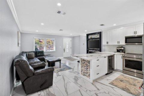 Villa ou maison à vendre à Largo, Floride: 3 chambres, 107.02 m2 № 2093242 - photo 11