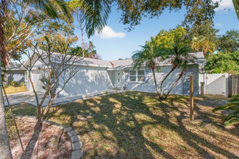 Villa ou maison à vendre à Largo, Floride: 3 chambres, 107.02 m2 № 2093242 - photo 3