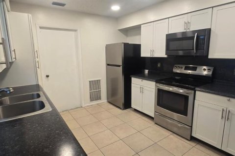Villa ou maison à louer à Punta Gorda, Floride: 2 chambres, 97.73 m2 № 1866482 - photo 3