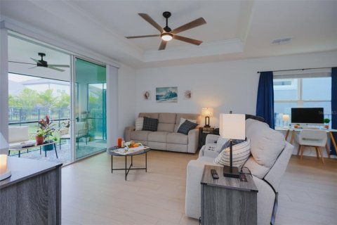 Villa ou maison à vendre à Apollo Beach, Floride: 4 chambres, 214.88 m2 № 2420581 - photo 19