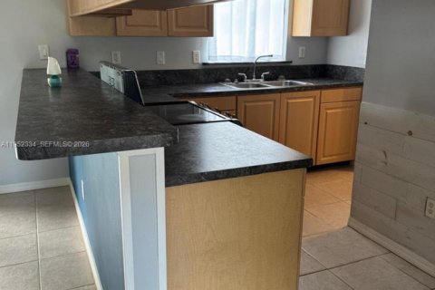 Casa en alquiler en Port St. Lucie, Florida, 2 dormitorios, 101.17 m2 № 2008901 - foto 3