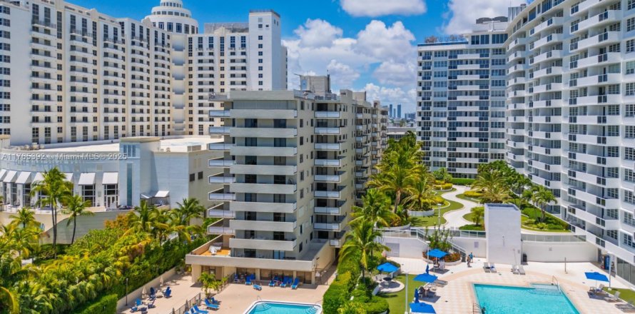 Condo in Miami Beach, Florida, 2 bedrooms  № 1737934