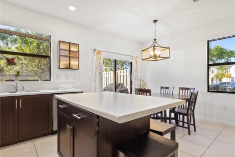 Townhouse in Miami, Florida 3 bedrooms, 116.69 sq.m. № 1638700 - photo 13