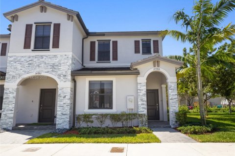 Townhouse in Miami, Florida 3 bedrooms, 116.69 sq.m. № 1638700 - photo 2