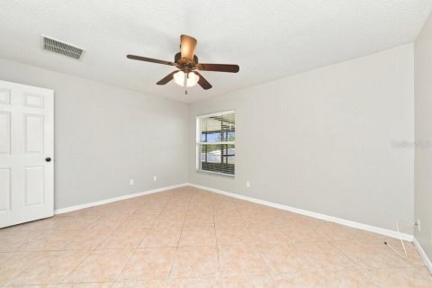 House in Clermont, Florida 3 bedrooms, 123.93 sq.m. № 2396161 - photo 10