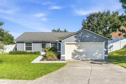 House in Clermont, Florida 3 bedrooms, 123.93 sq.m. № 2396161