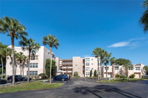 Condominio en venta en Davie, Florida, 2 dormitorios, 88.26 m2 № 2075414 - foto 17