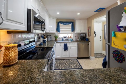 Condominio en venta en Davie, Florida, 2 dormitorios, 88.26 m2 № 2075414 - foto 2