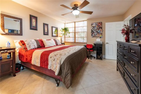Condominio en venta en Davie, Florida, 2 dormitorios, 88.26 m2 № 2075414 - foto 19