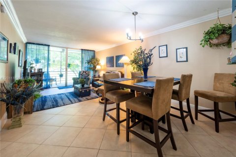 Condominio en venta en Davie, Florida, 2 dormitorios, 88.26 m2 № 2075414 - foto 8