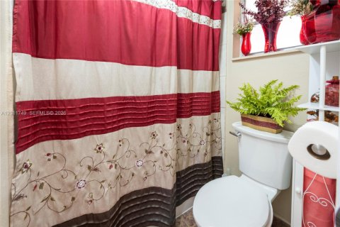 Condominio en venta en Davie, Florida, 2 dormitorios, 88.26 m2 № 2075414 - foto 21