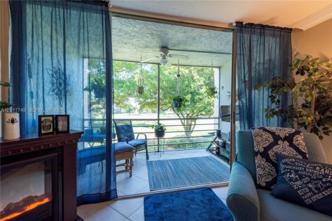 Condominio en venta en Davie, Florida, 2 dormitorios, 88.26 m2 № 2075414 - foto 10