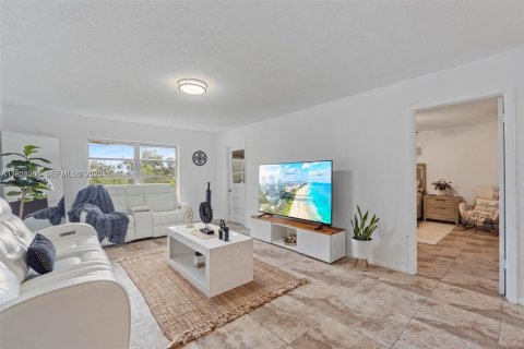 Condominio en venta en Davie, Florida, 1 dormitorio, 68.84 m2 № 2076878 - foto 10