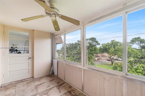 Condominio en venta en Davie, Florida, 1 dormitorio, 68.84 m2 № 2076878 - foto 20