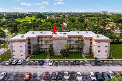 Condominio en venta en Davie, Florida, 1 dormitorio, 68.84 m2 № 2076878 - foto 2