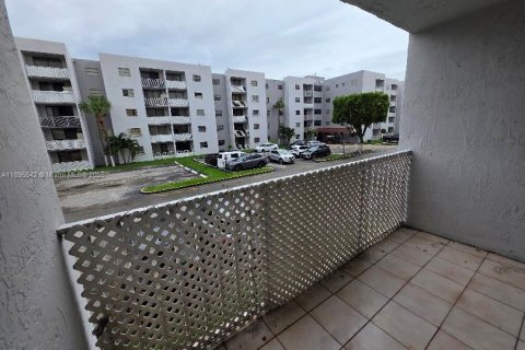 Appartement à louer à Miami, Floride: 2 chambres, 80.55 m2 № 1947680 - photo 12