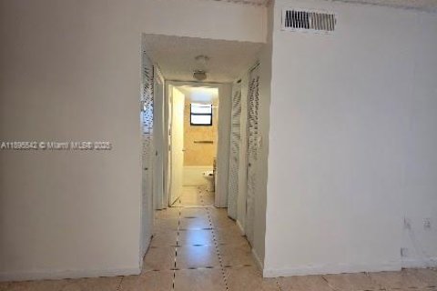 Appartement à louer à Miami, Floride: 2 chambres, 80.55 m2 № 1947680 - photo 7